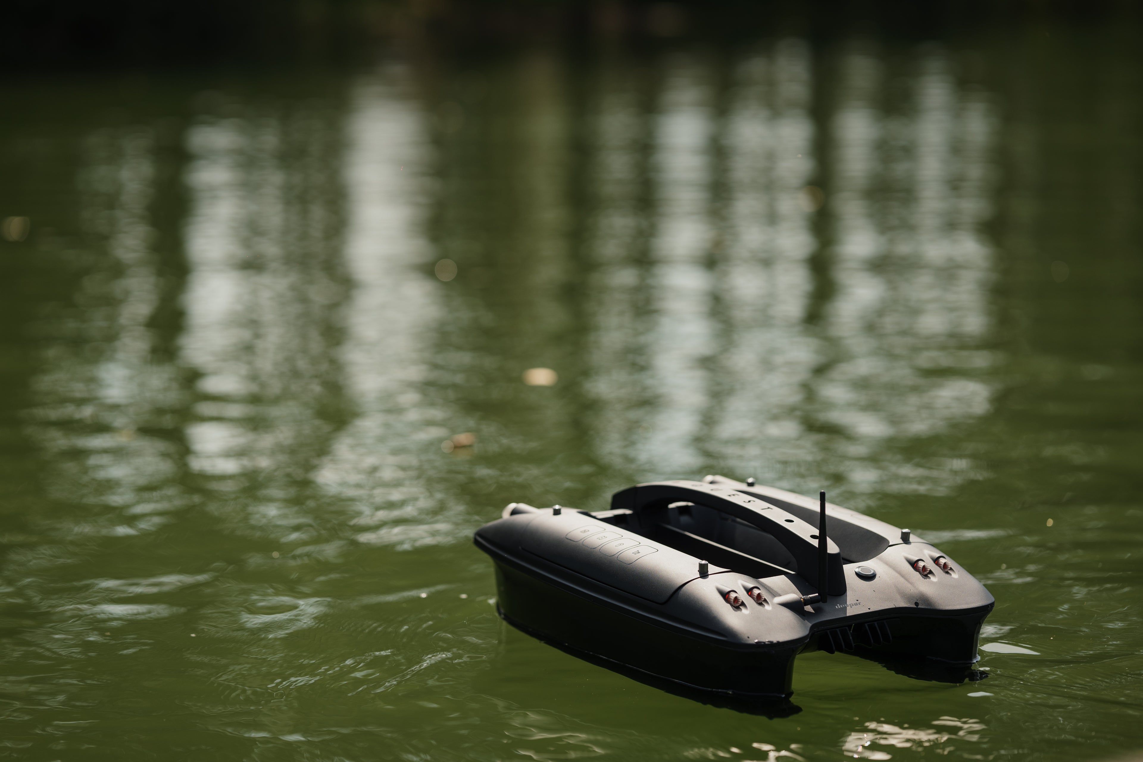 Deeper Quest voerboot